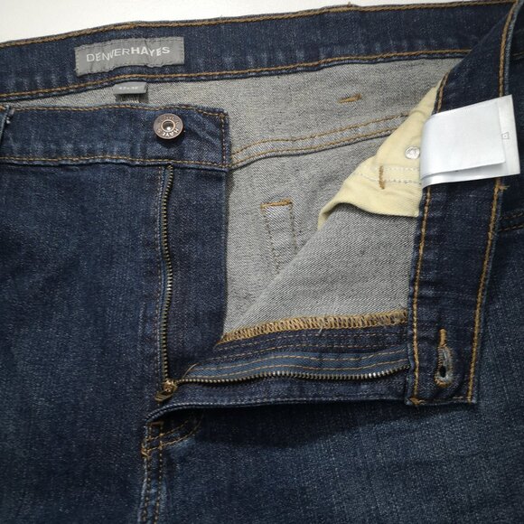 Denver Hayes Men's Size 42/30 Medium Wash Straight Fit Blue Jeans - Picture 8 of 12